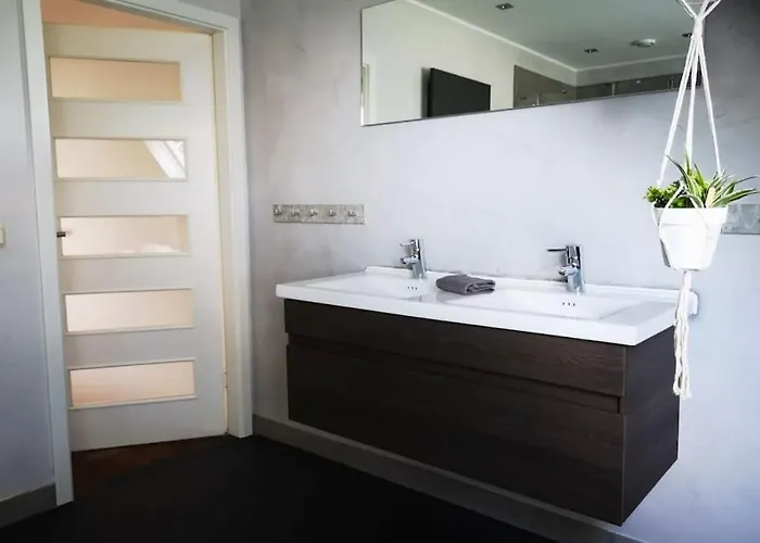 Worker Place Bedburg Апартаменты Hau